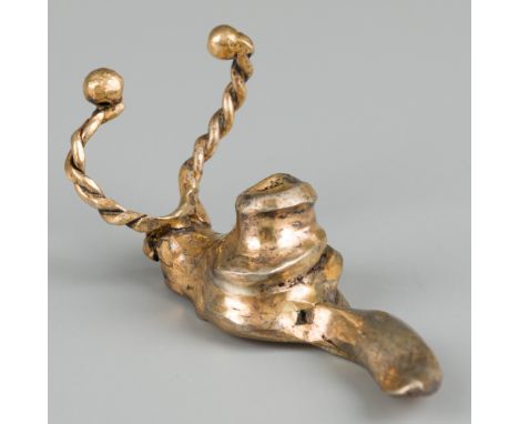 Modernist miniature snail silver, gold-plated. United Kingdom, London, 1977, hallmarks: lion, panther head, faded maker's mar