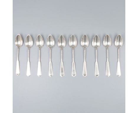 10-piece set of coffee spoons silver. Equipped with a partly twisted stem and ending in a wider stem, ending in a point. Neth