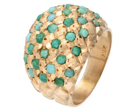 Vintage 14K yellow gold ring set with approx. 1.24 ct. turquoise. Set with 31 cabochon cut turquoises of approx. 1.24 ct. in 