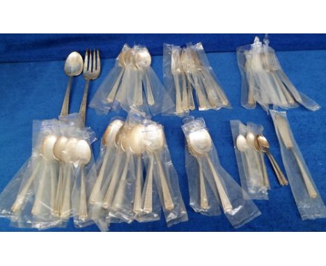 Silver Cutlery, Fine Arts sterling silver cutlery to comprise 6 large forks, 6 soup spoons, 6 desert spoons, 6 desert forks, 