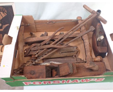 A COLLECTION OF ANTIQUE WOODWORKING TOOLS 