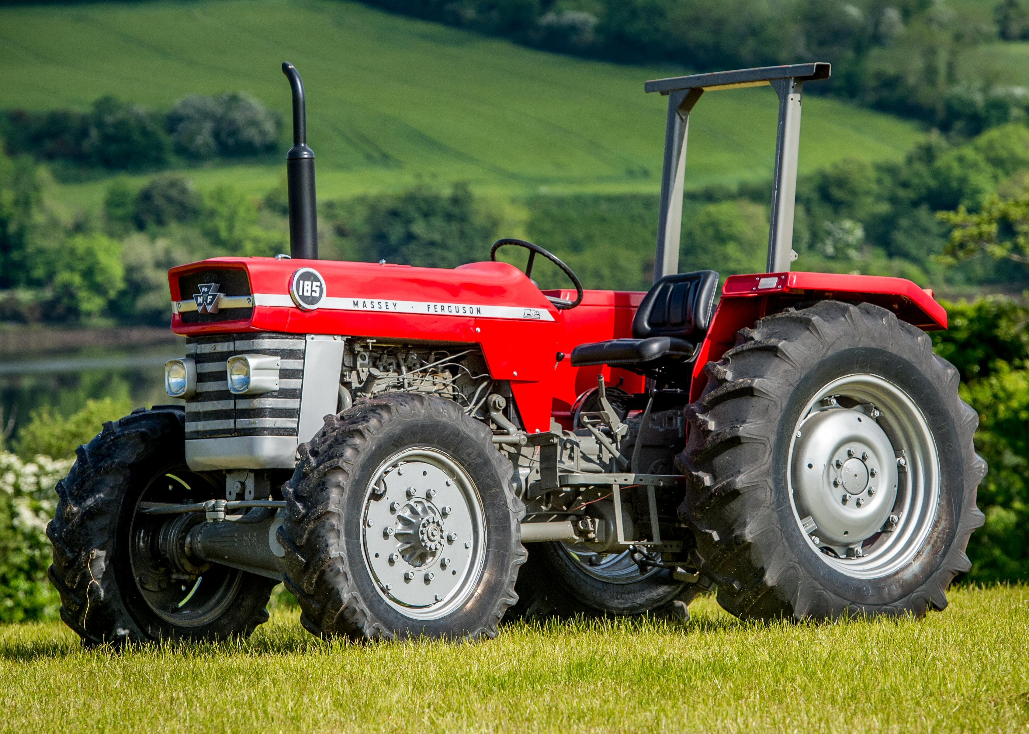 1974 Massey Ferguson 185 4wd 4cylinder Diesel Tractor Serial No 319067 Fitted With A 4wt 4wd