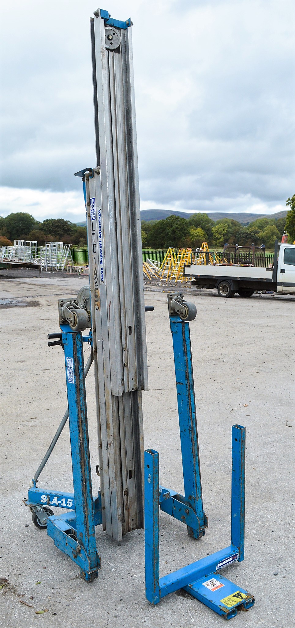Genie SLA15 mobile hoist LT014255 VP2