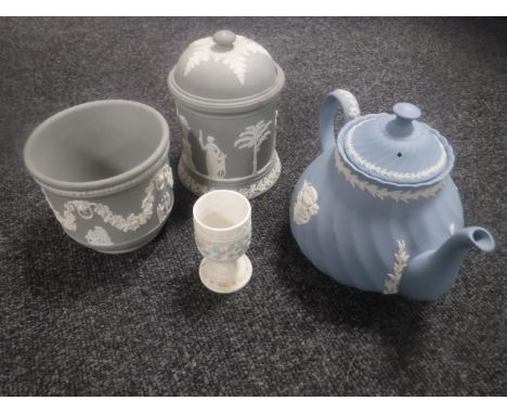 A Wedgwood Jasperware teapot and a planter, Lladro egg cup