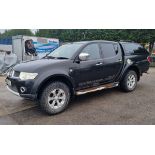 2012 Mitsubishi L200 DI-D 4x4 Barbarian LB DCB with Truckman bed cover - see desc.