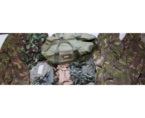 BRITISH ARMY HOLDALL BAG CONTAINING GERMAN SHIRTS AND DUTCH DPM SMOCKS