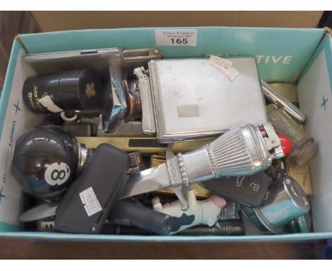 Box of table lighters and other lighters, novelty lighter in the form of a dagger etc.   (B.P. 21% + VAT) 