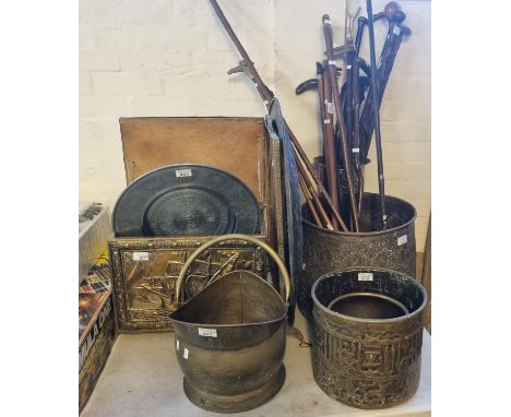 Collection of metalware to include: brass coal scuttle, brass log bins, trivet stands, coal box, brass stick stand with assor