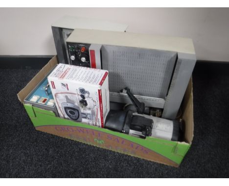 A box of Bryans XY recorder, Elinchrom 250 flash light, Tarkan 600 recorder etc 