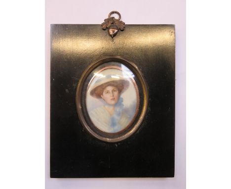 FRAMED MINIATURE PORTRAIT WITH GILDED AND EBONISED FRAME 
