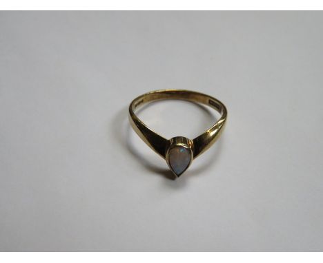 9ct GOLD OPAL SE DRESS RING 