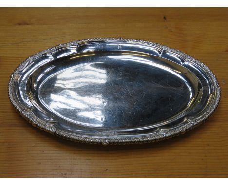 GEORGIAN HALLMARKED SILVER OVAL WAVE EDGED SERVING TRAY, LONDON ASSAY DATED 1825 BY R SIBLEY