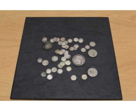 A collection of GB Silver Coins including 1892 Queen Victoria Jubilee Head Crown, Queen Victoria Threepences x8, Edward VII T