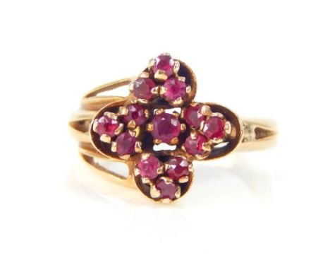 Vintage 9ct gold ring ruby cluster ring 6.1g