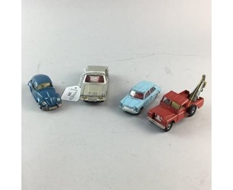 COLLECTION OF DINKY AND OTHER MODEL VEHICLES, comprising various Dinky Toys model cars including Volkswagen De Luxe, Ford Zod