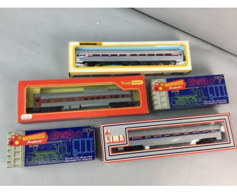 LOT OF MODEL TRAINS, all tender, carriages and railway trucks, including Bachmann, Hornby and other examples