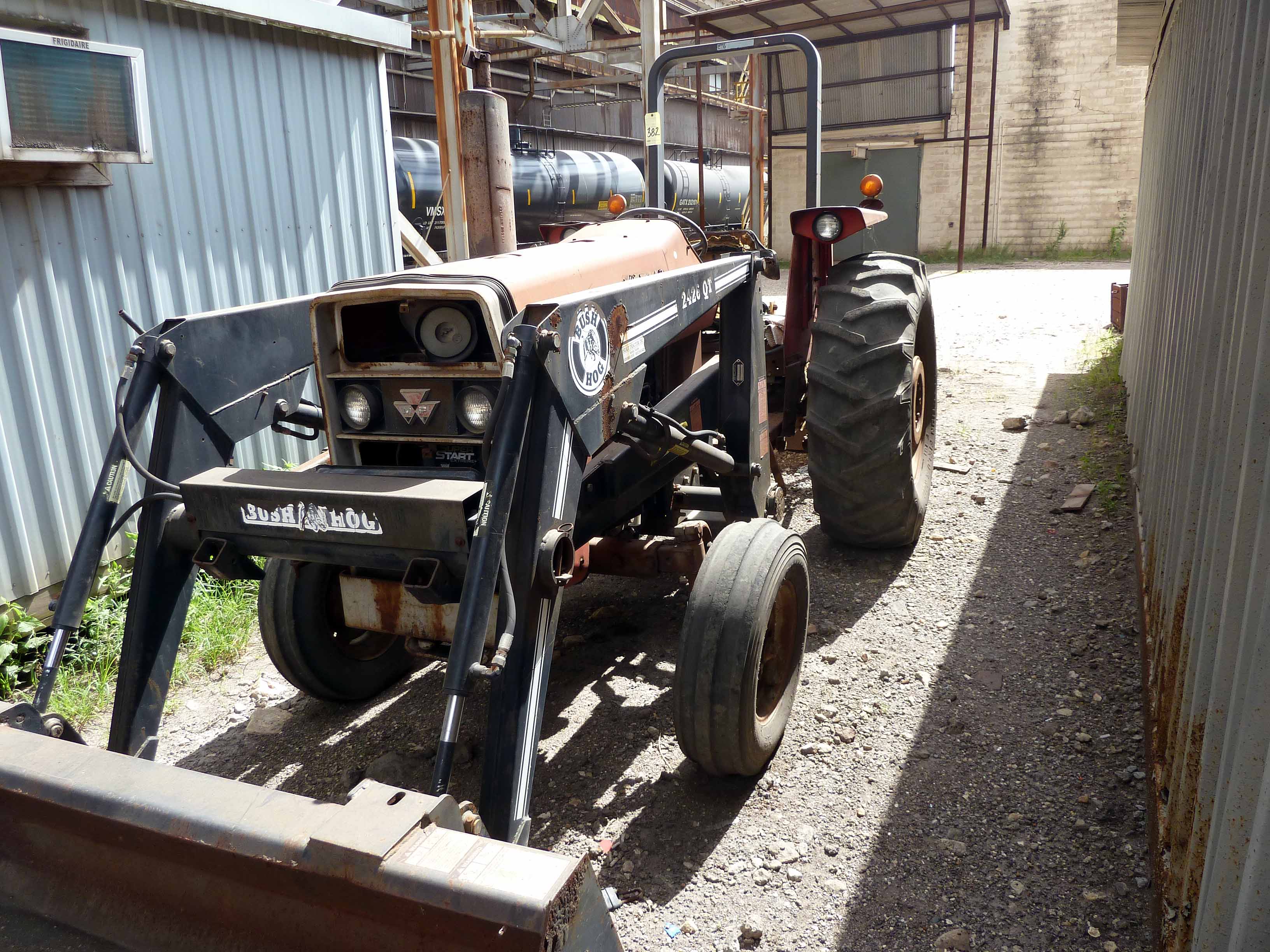 TRACTOR, MASSEY/FERGUSON MDL. 255, Bush Hog Mdl. 2426QT diesel engine