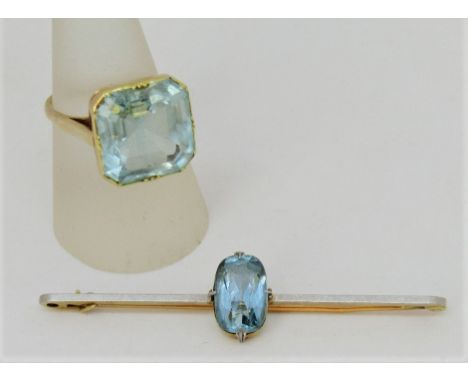 Early 20th century 15ct bar brooch set with an oval aquamarine, 6.5cm long approx, together with a 9ct asscher cut aquamarine