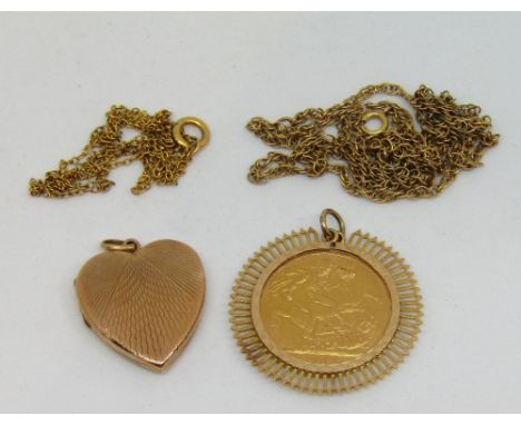 Sovereign dated 1888 in an openwork pendant mount, together with an engine turned 9ct heart shaped locket (15.7g total) and t