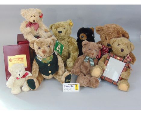 Large collection of modern teddy bears including a 1920 Classic bear (reproduction) with tags and a pin in ear, a boxed PBSS 