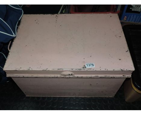 Vintage Metal Trunk 