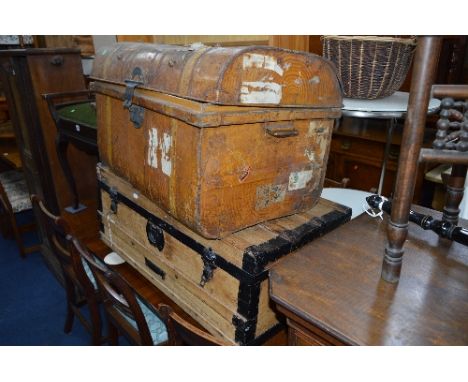 AN EARLY 20TH CENTURY PINE TRAVELLING TRUNK, with metal banding (sd)