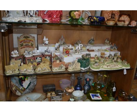 A BOXED DAVID WINTER CAMEOS STAND AND SET OF TWELVE SCULPTURES, together with other boxed and loose sculptures to include Chr