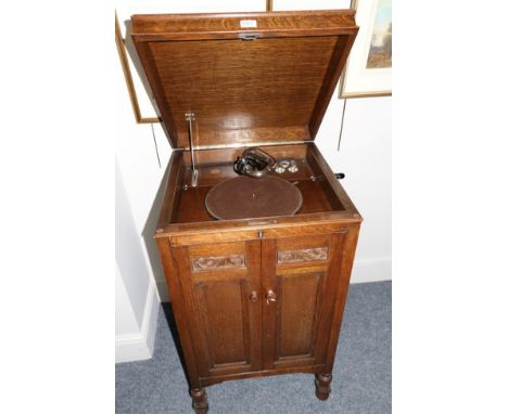 HMV Model 163 Re-Entrant Cabinet Gramophone with 5A soundbox and double spring motor, in oak caseWith winding handle