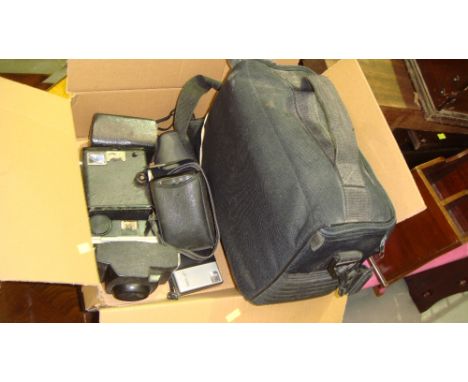 Box of assorted vintage and later cameras including hand video recorder