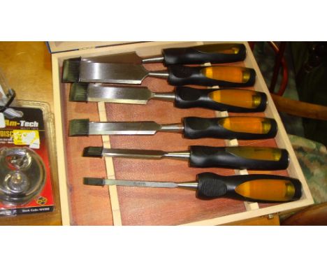 Chisel set