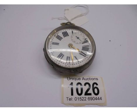 A gent's silver pocket watch. 