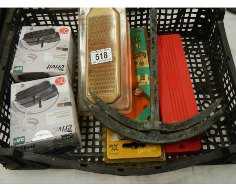 A mixed lot of tools etc., 