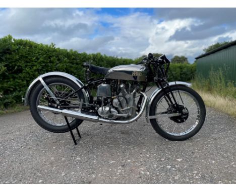  'Cadwell Special' race bike tribute. The Philip Irving-designed HRD 500cc Comet utilised a single-cylinder OHV engine and wa