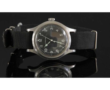 A gentlemen's military stainless steel Longines mechanical Royal Air Force Pilot's watch,A. M. 6B/159 2428/56 strap watch, 35