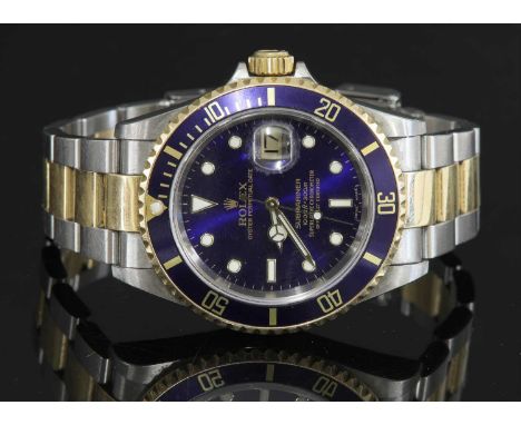 A gentlemen's bi-colour Rolex 'Oyster Perpetual Submariner' automatic bracelet watch, c.2004,ref. 16613. 40mm diameter with a