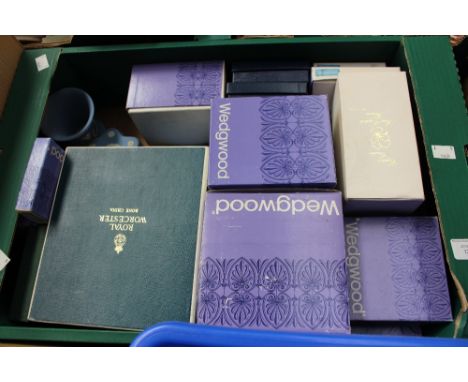 A collection of ceramics including boxed Wedgwood jasperware, Royal Worcester, etc.