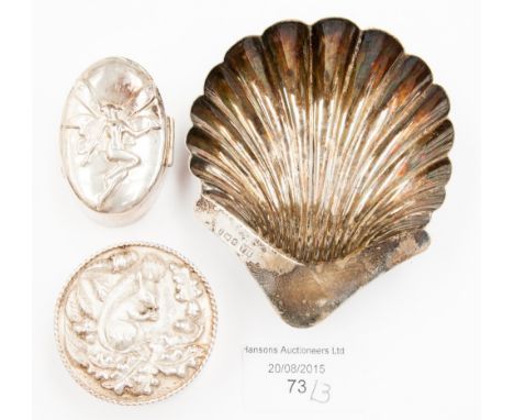 A George V silver shell shaped butter dish, maker HA, Sheffield 1911, 35 grams approx, together with a modern oval silver hin
