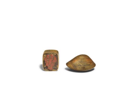 TWO LACQUER NETSUKEEdo period (1615-1868), 19th centuryThe first a clam shell embellished in gold togidashi maki-e with a cra