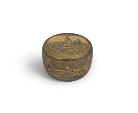 A GOLD-LACQUER HIRA-NATSUME (SQUAT TEA-CADDY)Edo period (1615-1868), mid/late 19th centuryDecorated in gold, black, silver, a