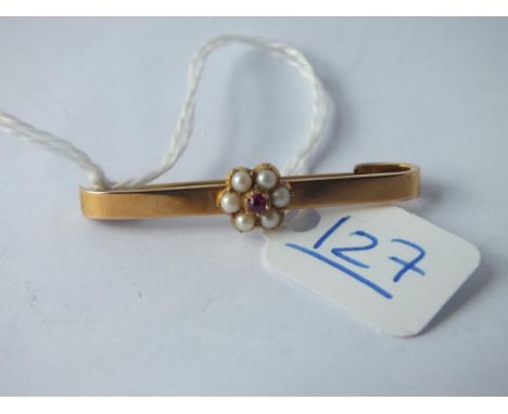 A Victorian ruby &amp; pearl brooch in 18ct gold - 1.6gms