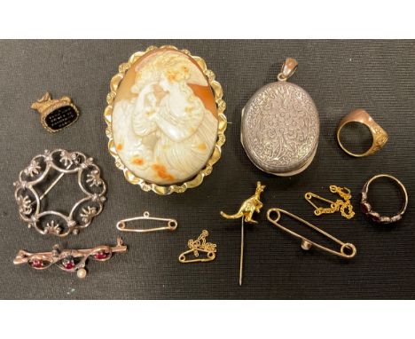 A tie pin, set with an opal;  a silver locket;  memorial seal;  a large oval cameo;  etc 