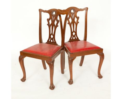AMENDED ESTIMATE
EARLY 20TH CENTURY MAHOGANY DINING SUITE comprising of a sideboard, 182cm long, a draw leaf dining table, 24