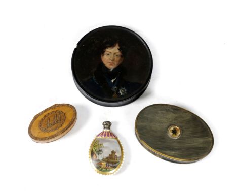 'GEORGE IV' A LACQUERED PAPIER-MACHE SNUFF BOX IN THE MANNER OF SAMUEL RAVEN, C.1825-30 the pull-off cover painted with a por