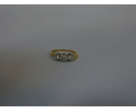 18ct Trilogy ring
