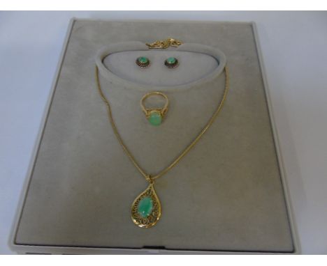 18ct Jade set ring on heavy mount together with 15ct gold snake link necklace 20" in length with jade pendant and pr of jade 