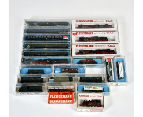 Fleischmann, Atlas, 6 Lokomotiven u. 16 Wagen, Italy, Spur N, Okt Z 1/1-, Z 1/1-