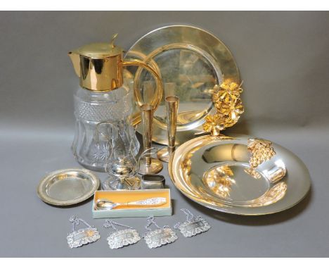 An Asprey? lemonade jug, together with a small quantity of further silver plated items, chargers, a cigar lighter, etc