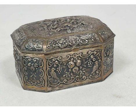 An 800 grade silver cherub embossed trinket box of octagonal form, engraved to the base 'Hotel Esplanade, Zagreb to Consul an