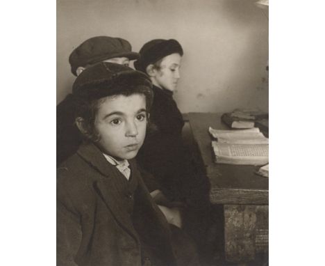 Roman Vishniac (Pavlovsk 1897 – 1990 New York). Hedar [David Eckstein, seven years old, and classmates in cheder, Jewish elem