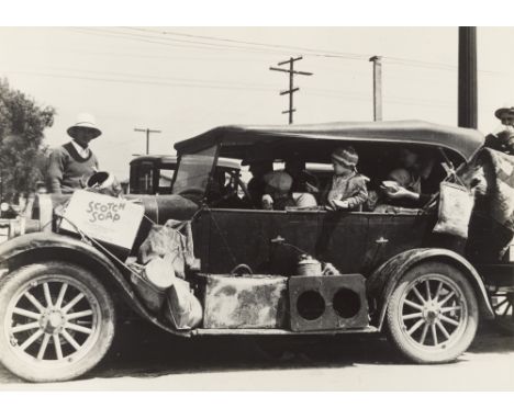 Dorothea Lange (Hoboken, New Jersey 1895 – 1965 Marin County, Kalifornien). Oklahoma Dust Bowl Refugees, San Fernando, Califo